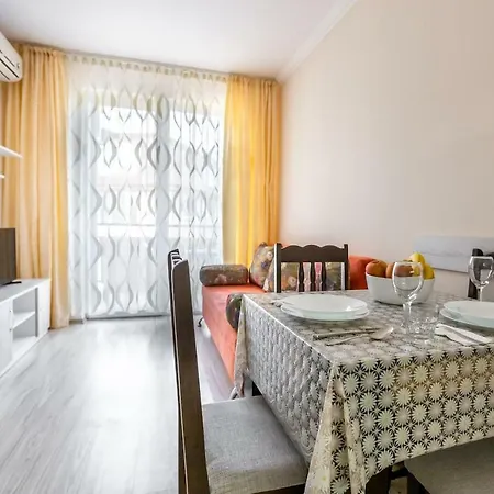 Daire 1bedroom On 2nd Floor With Kitchen Fv *