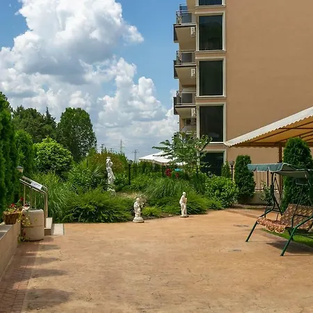 아파트 1bedroom On 2nd Floor With Kitchen Fv